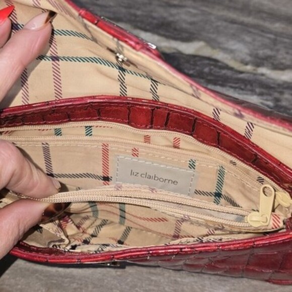 Liz Claiborne Red Croc-Embossed Shoulder Bag Wristlet Purse – Patent Gloss –... - Picture 8 of 9